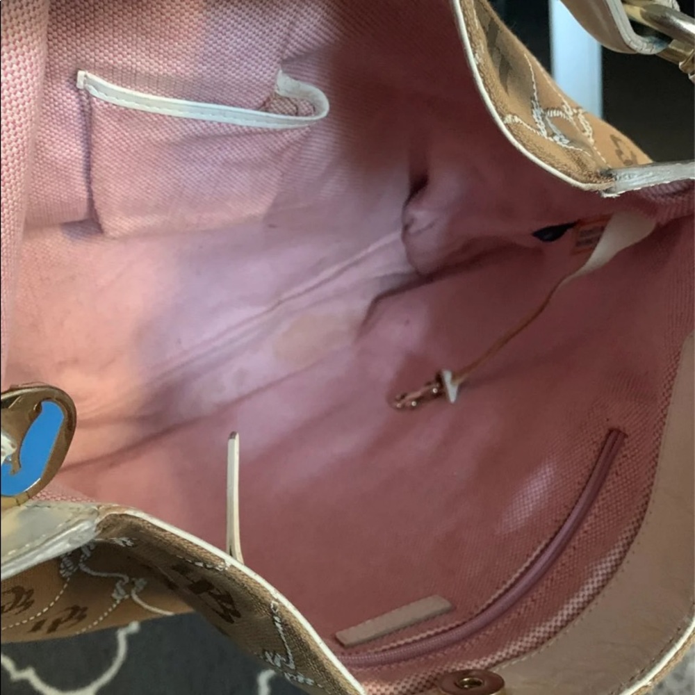 Coach - Picture 3 of 3